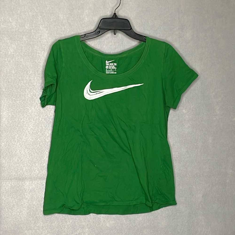 NIKE Women's XL Athletic Cut Short - EUC Green with White Swoosh